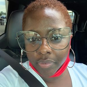 Meet your Posher, Talisha